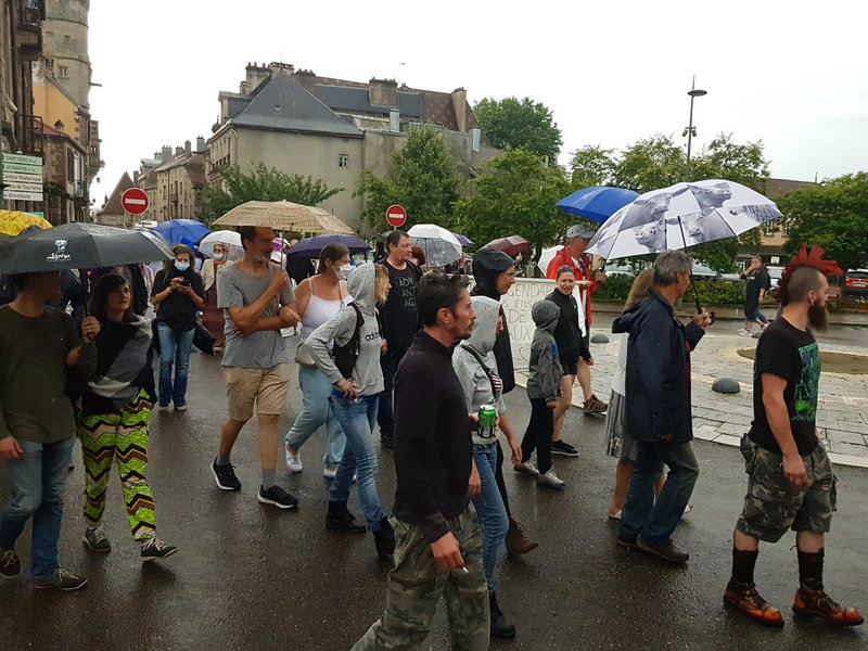 110-personnes-ont-defile-contre-l-instauration-du-pass-sanitaire-le-samedi-24-juillet-2021-a-luxeuil-photo-er-guillaume-minaux
