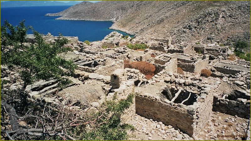TILOS 08 ( village abandonné )