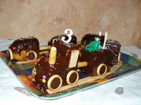 GATEAU EN FORME DE TRAIN recettes Moi aussi je lai lol