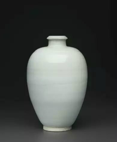 A rare Qingbai meiping, Northern Song dynasty (AD 960-1127)