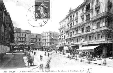 076_Boulevard_du_Lyc_e_hotel_Royal_et_brasserie_Guillaume_Tell_1900