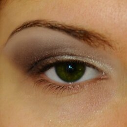 maquillage_paupiere_tombante_etape_2_oeil_ouvert