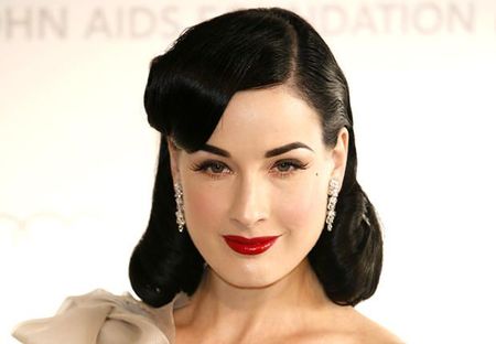 dita_von_teese_reference