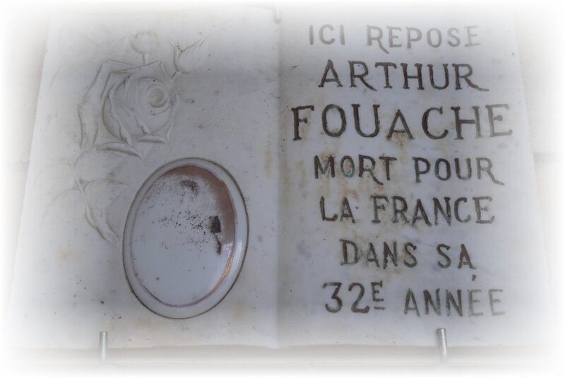 FOUACHE Arthur - Plaque souvenir (c) C. MENOT