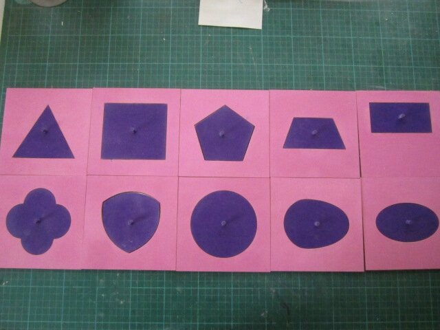 Formes à dessin montessori