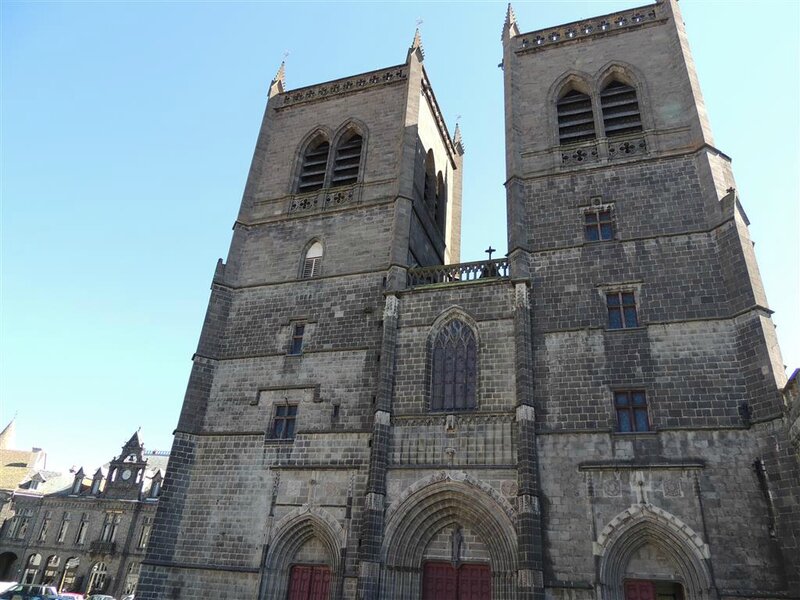 Cathédrale Saint-Pierre.