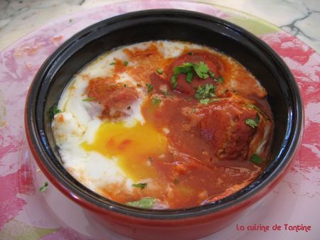 Tajine minute aux oeufs recettes plats Boulettes de Viande à la Coriandre et aux Epices et 3 petites sauces...