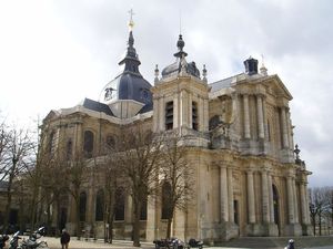 Cathedrale_saint_louis_versailles_quart
