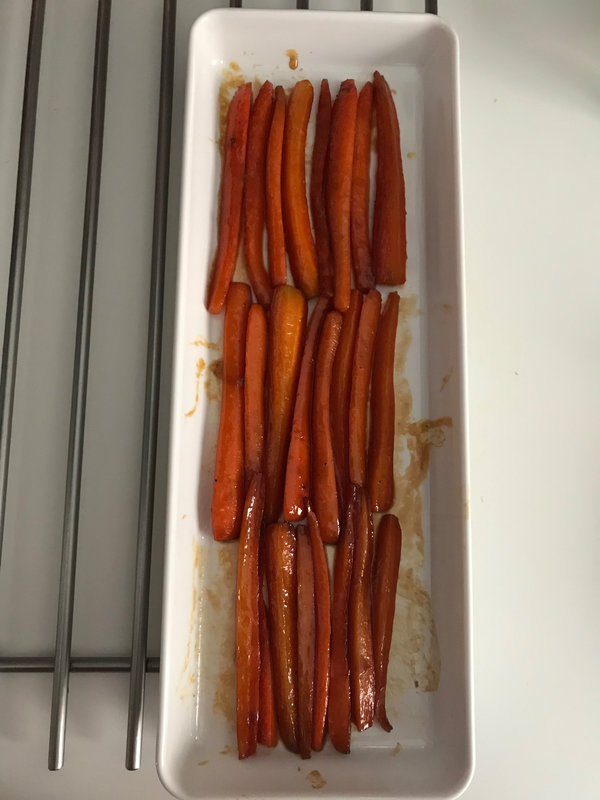placer les carottes dans le moule à tarte