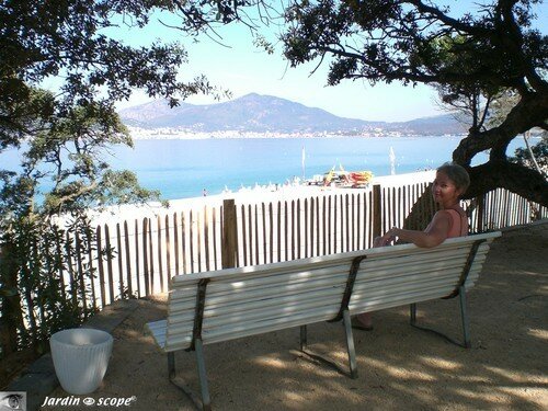 Banc avec vue sur baie d'Ajaccio - CORSE