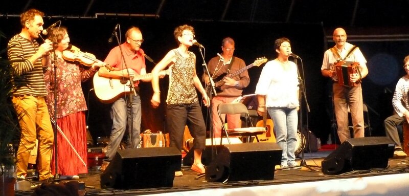 fest-noz Marcey-les Grèves 2015 les Pieds aux Planchers