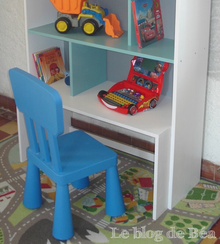 DIY étagère pour chambre d'enfant et coffre à jouets