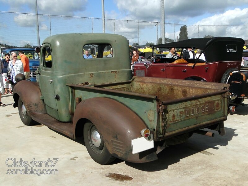 dodge-half-ton-pickup-1947-2