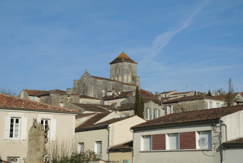 Saint-Sauvant, village (16)