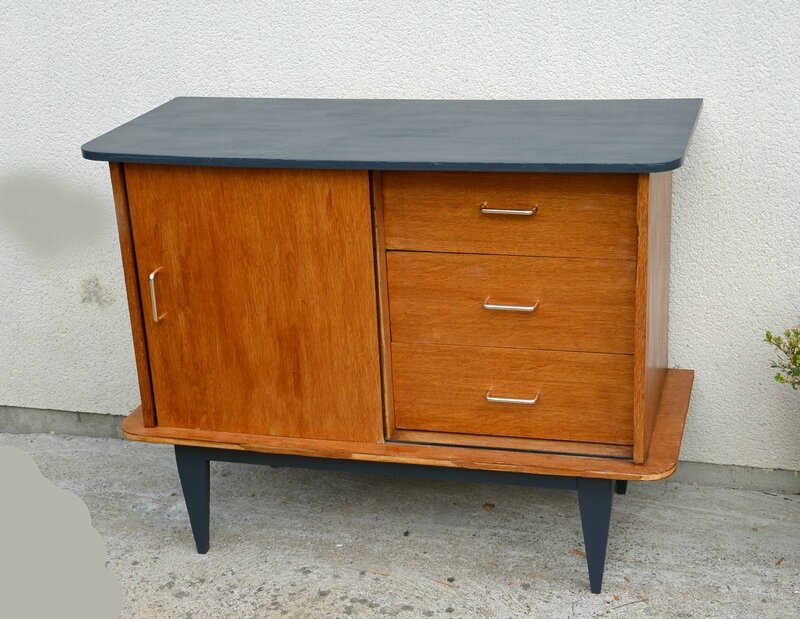 commode-vintage-vernis-noir260 € BL 3 01 17