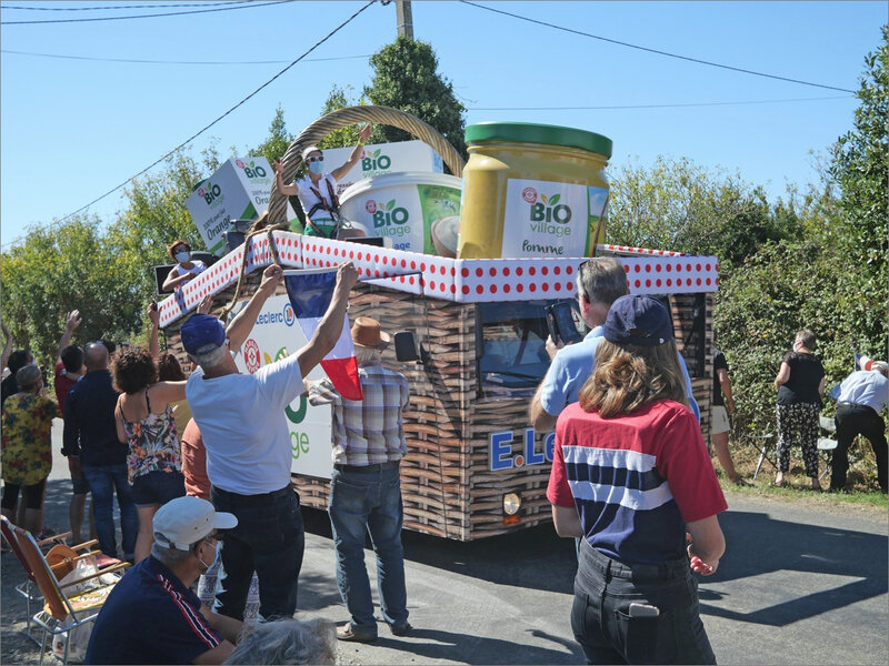 Tour de France 79 12 090920 ym caravane bio