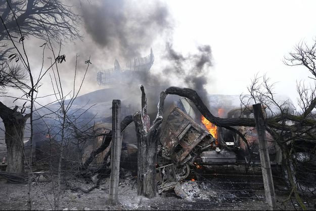 La-guerre-en-Ukraine-des-villes-dont-Kiev-bombardees-par-l-armee-russe