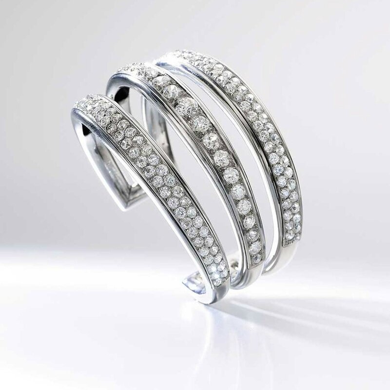 suzanne-belperron-diamond-mon-bracelet-sold-at-sothebys
