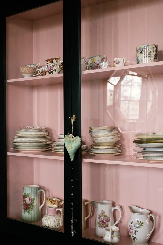 9_-The-Curiosity-Cupboard-by-deVOL-in-Pearl-Lowes-fabulously-glamorous-dining-room-5