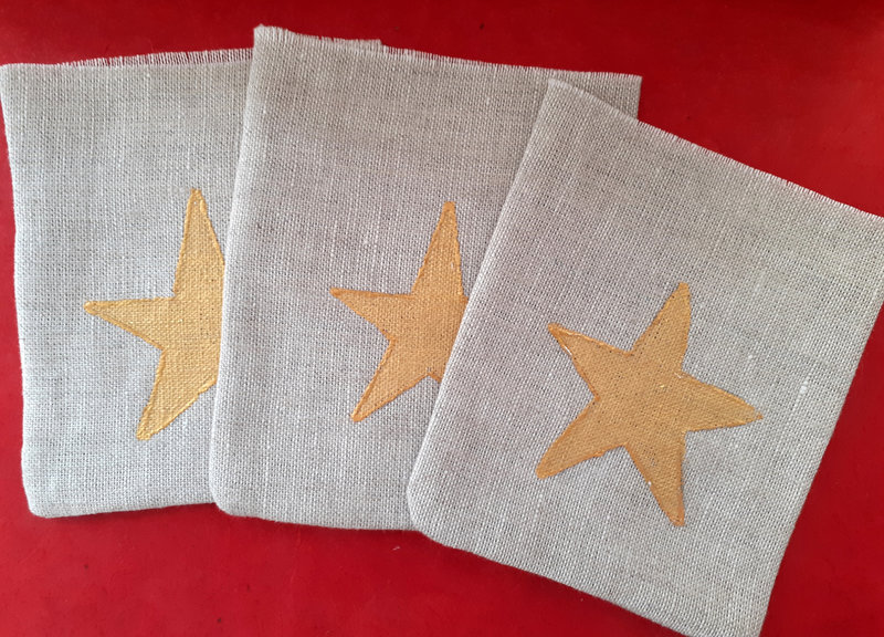 Pochettes couverts lin étoile et flocon - gros plan 1 14-09-2023 15-04-50