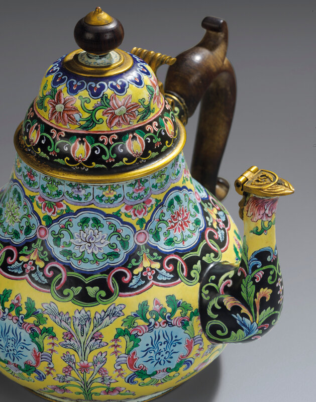 2014_HGK_03322_3329_001(a_superb_beijing_enamel_wine-pot_and_cover_yongzheng_four-character_ma)