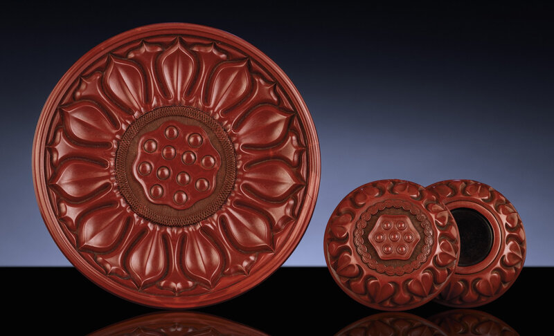 2010_HGK_02832_3076_000(a_finely_carved_cinnabar_lacquer_circular_box_cover_and_tray_ming_dyna) (1)