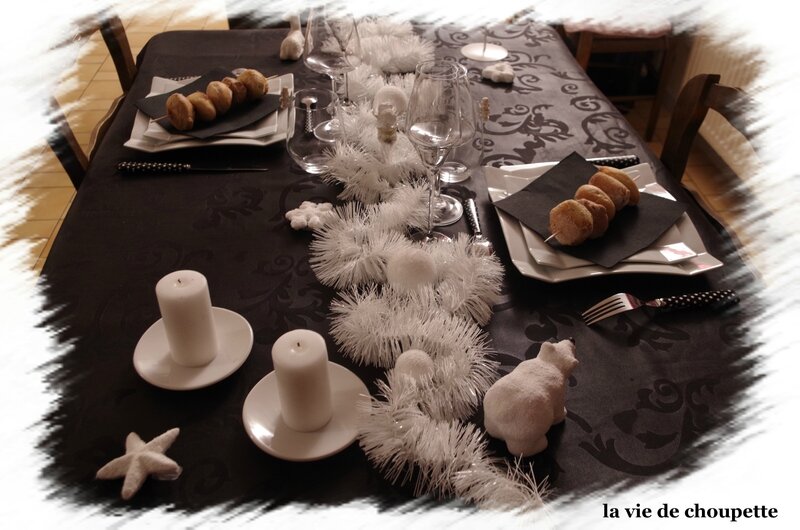 table nouvel-an noire et blanche-1724