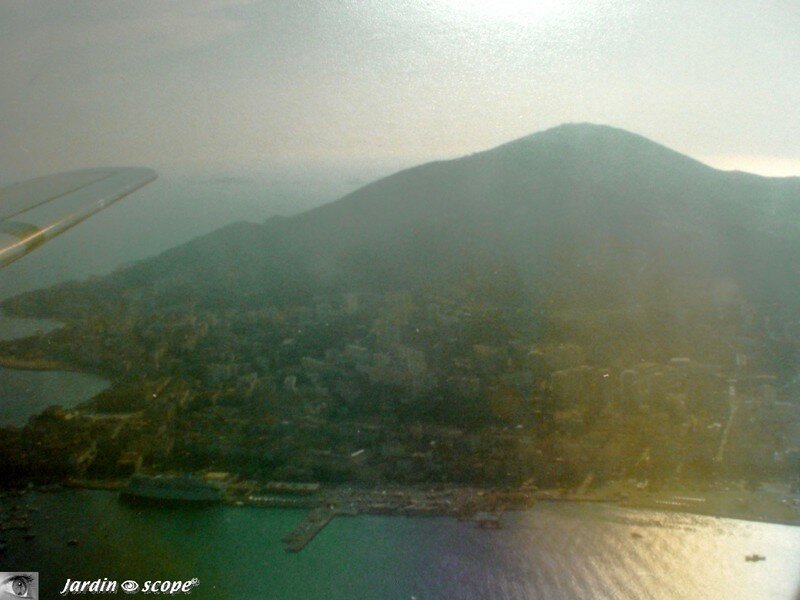 Vue aérienne à l'arrivée à Ajaccio