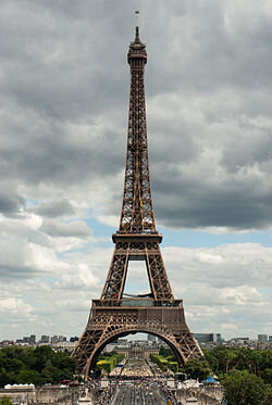 8 Tour Eiffel