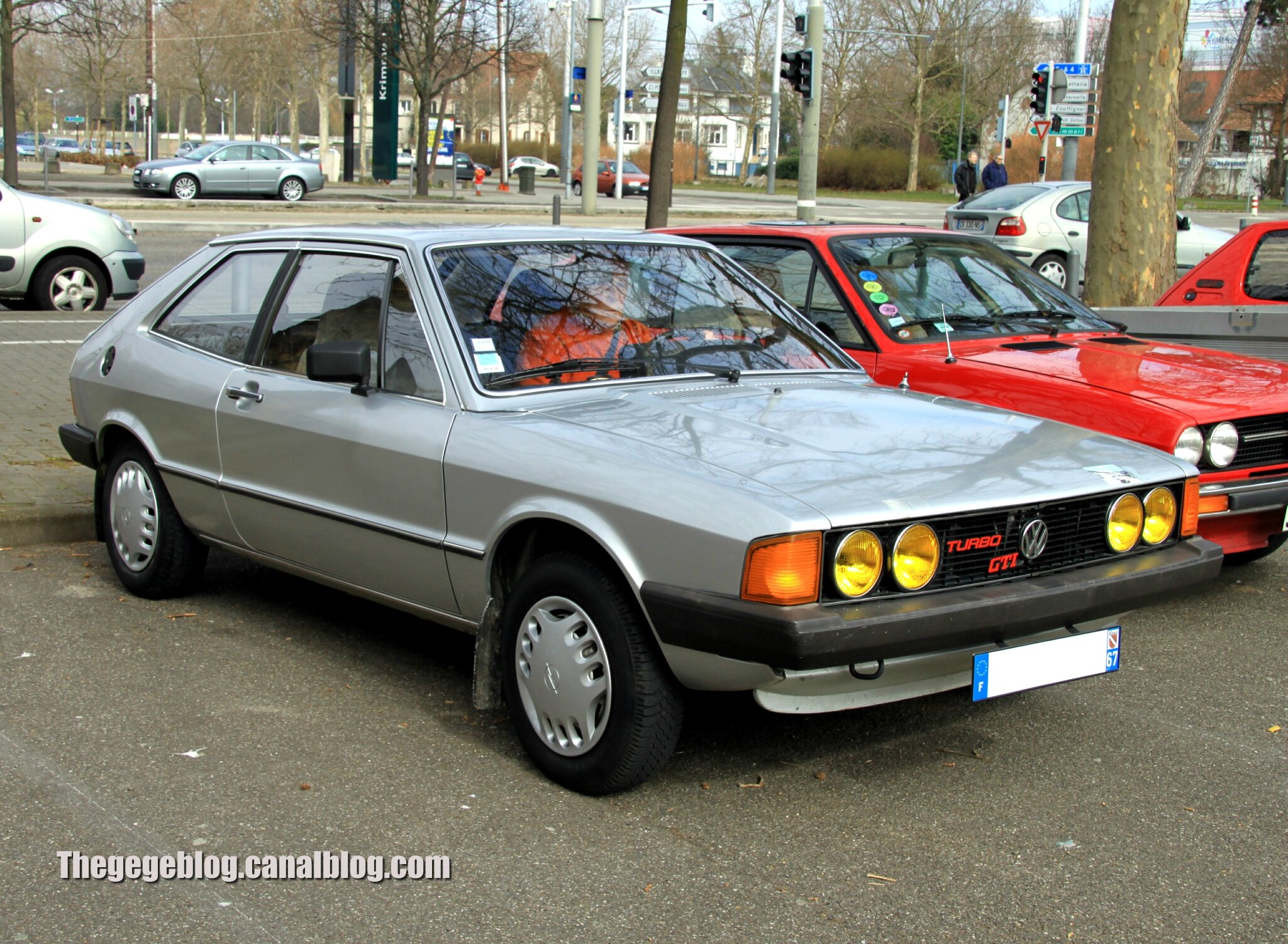 Vw scirocco GT (1974-1982)(Retrorencard avril 2013) 01