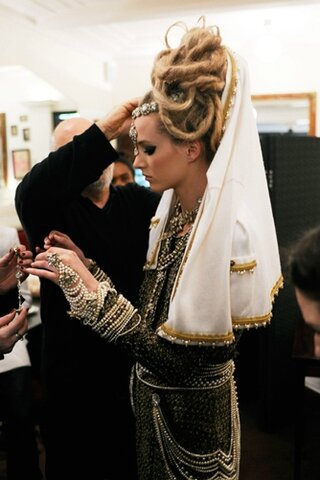 chanel-making-the-ad-paris-bombay-2011-2012-09