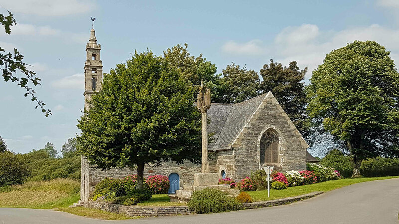 Chapelle-Saint-Anne-Lampaul-Guimillau