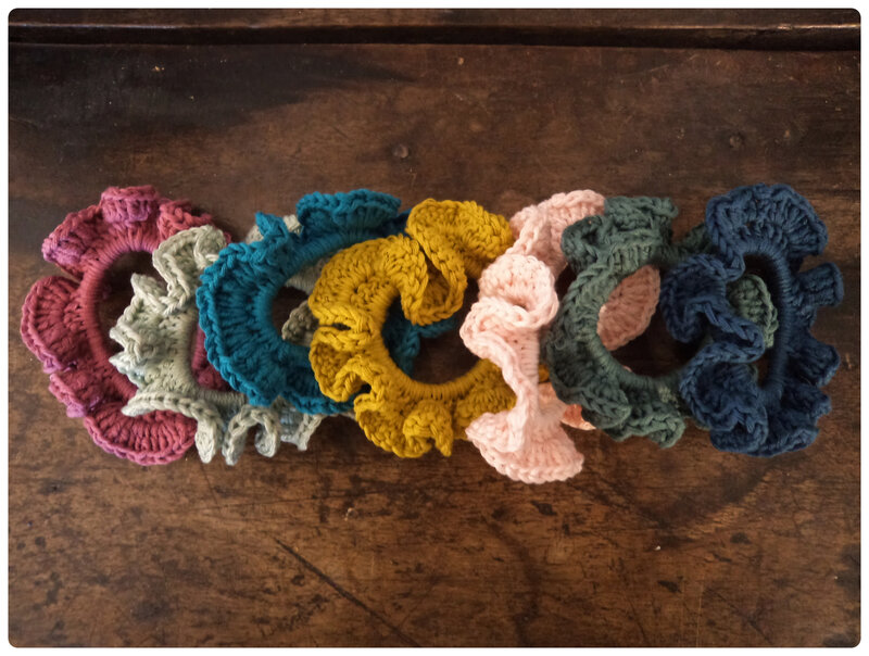 Scrunchies au crochet Cam&Drey bricolent