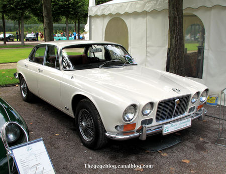 Jaguar_XJ6_serie_1_de_1972__9_me_Classic_Gala_de_Schwetzingen_2011__01