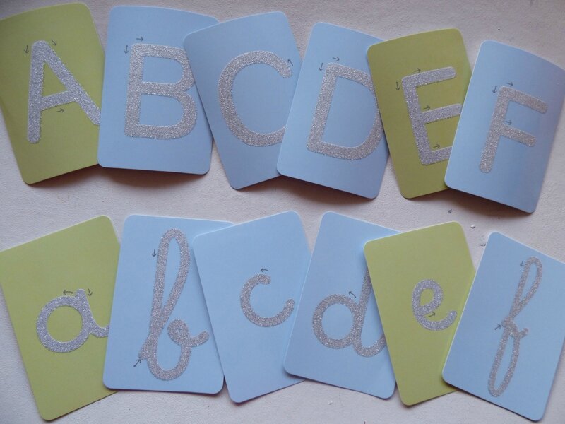 Mon grand coffret Montessori des lettres rugueuses 4
