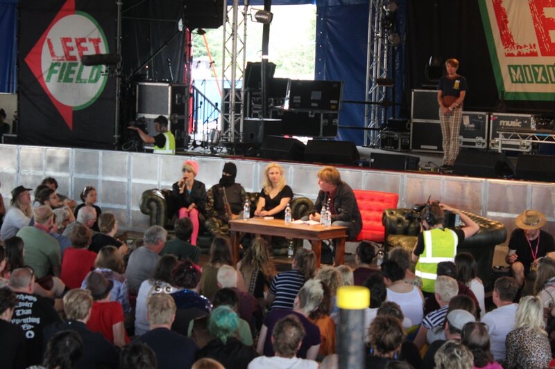 Glastonbury festival 26 juin 2015 Pussy Riot Left Field stage