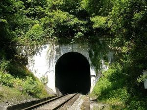 train-tunnel
