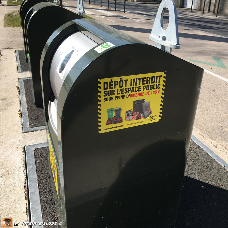 Poubelles sélectives urbaines