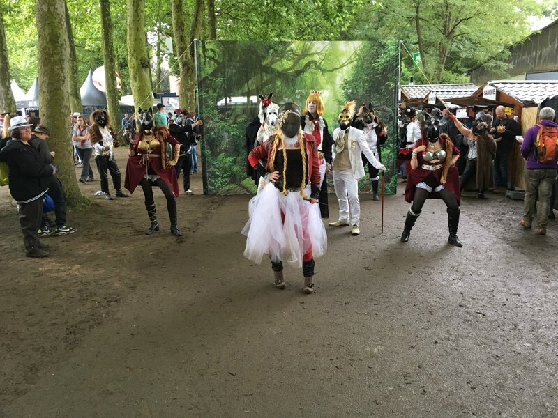 festival Beauregard 2016 animation spectacle de rue