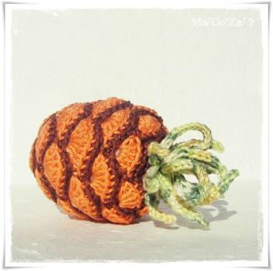 ananas pineapple au crochet couché