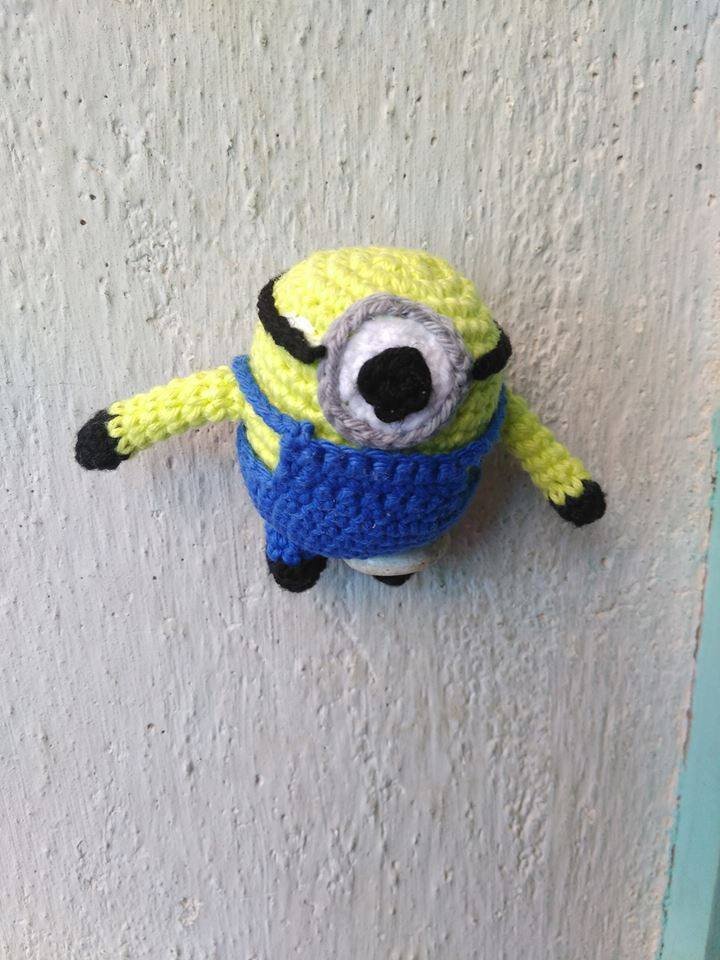 Petit minion par Nizette Axy Salem