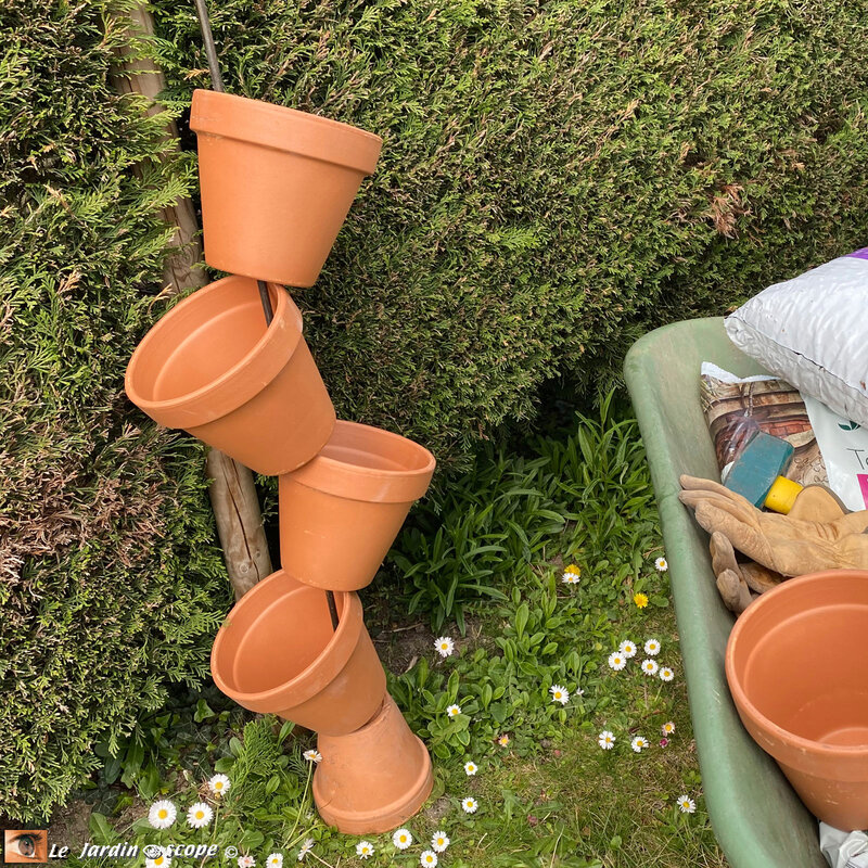 Totem-disposition-des-pots