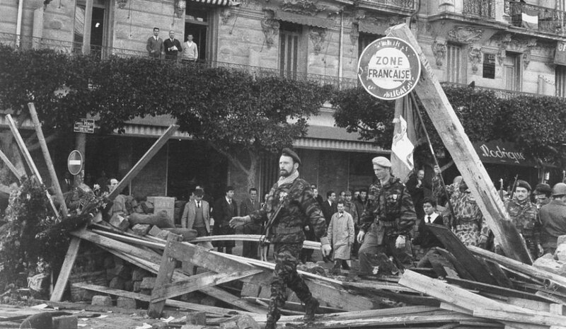 Algerie_-Les-barricades-de-la-colere_article_landscape_pm_v8