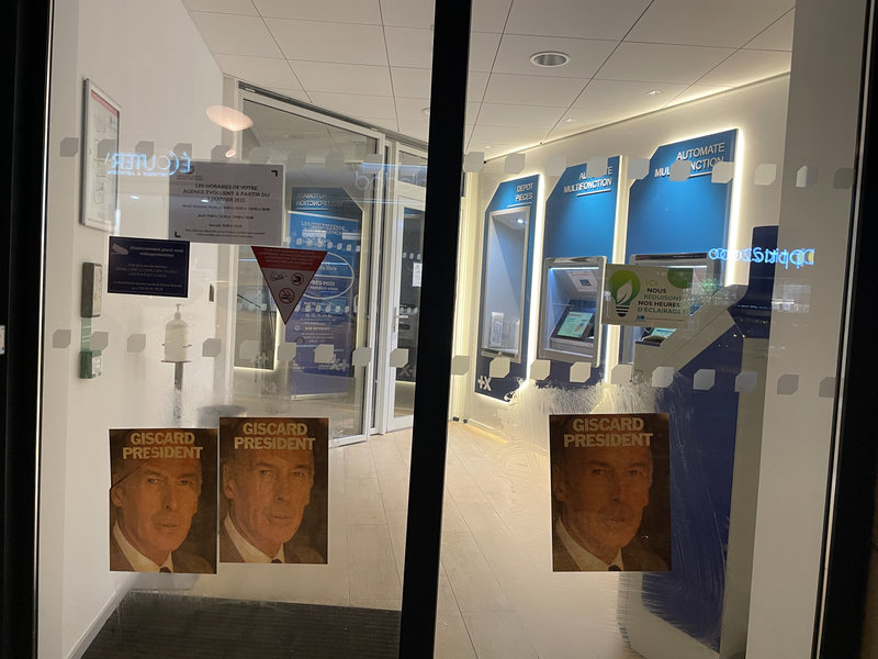 Président_Giscard_VGE_affiche_Avranches_rue Constitution_banque populaire_13 mars_2022
