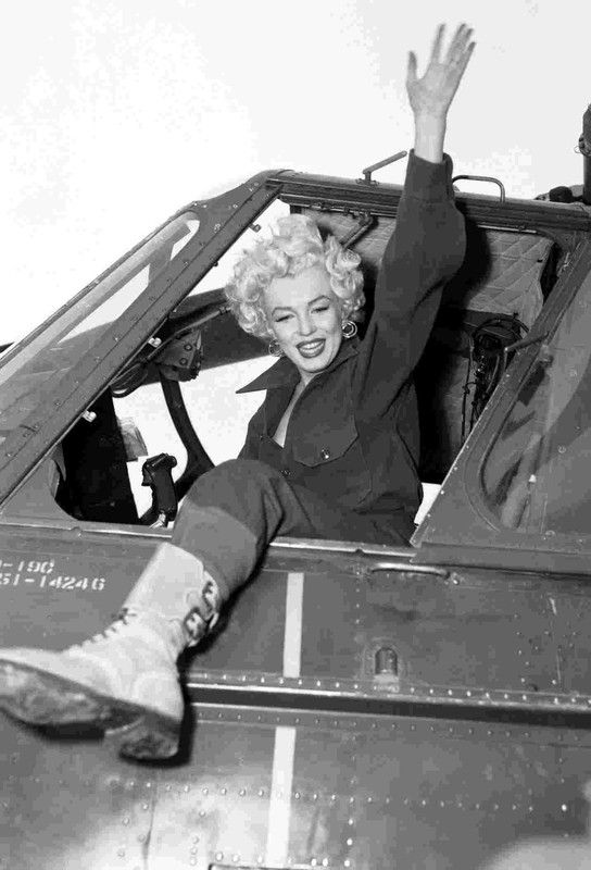 1954-02-16-3_seoul-base_K16-helico-022-1