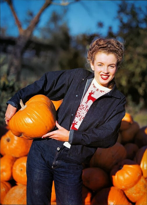 mm_friend-halloween-1-NJ-1945-DD-1