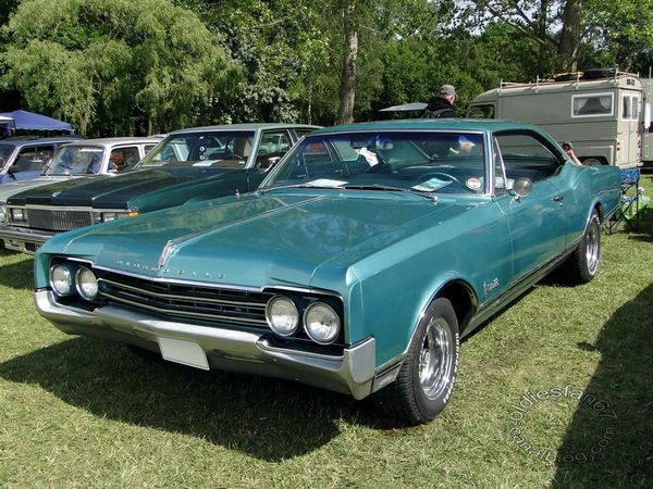 oldsmobile delta 88 coupe 1965 3