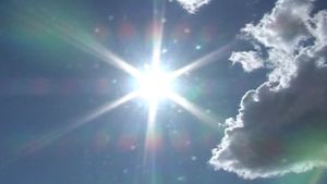 soleil-nuage-ciel-chaleur-canicule-temperature-2347439