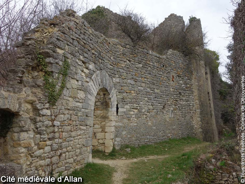 Cité médiévale d’Allan (13)