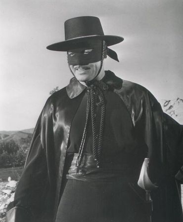 Guy_20Williams_20Zorro_2048_202_4_5